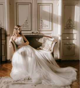 Mariée glamour mise en beauté par mes soins. Maquilleuse coiffeuse mariage